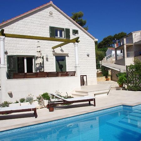 Holiday Home Nevista ซูมาร์ติน ภายนอก รูปภาพ