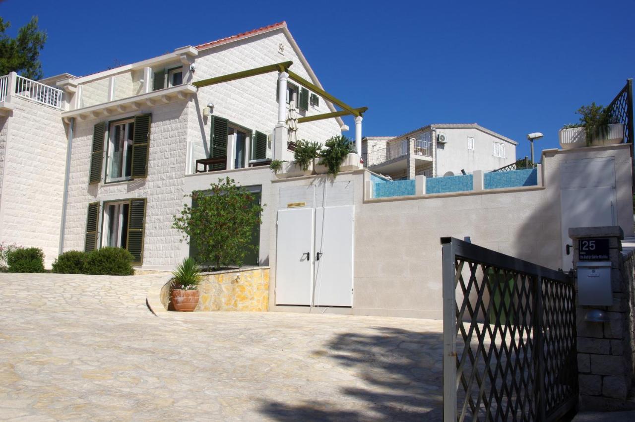 Holiday Home Nevista ซูมาร์ติน ภายนอก รูปภาพ
