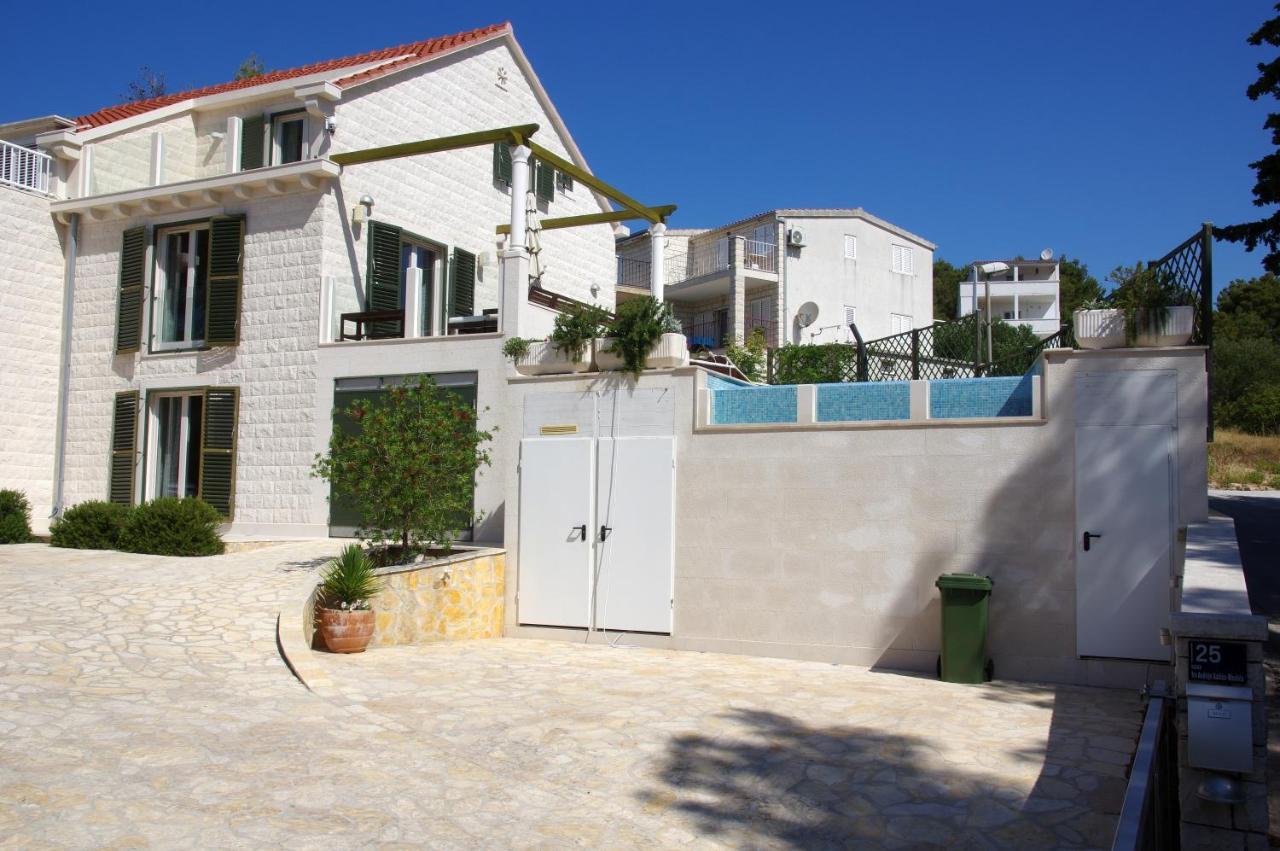 Holiday Home Nevista ซูมาร์ติน ภายนอก รูปภาพ