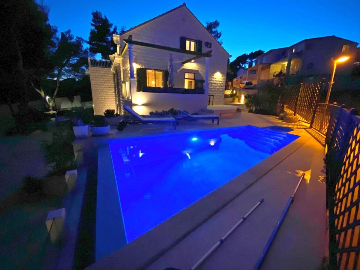 Holiday Home Nevista ซูมาร์ติน ภายนอก รูปภาพ