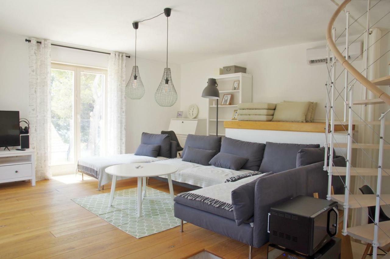 Holiday Home Nevista ซูมาร์ติน ภายนอก รูปภาพ