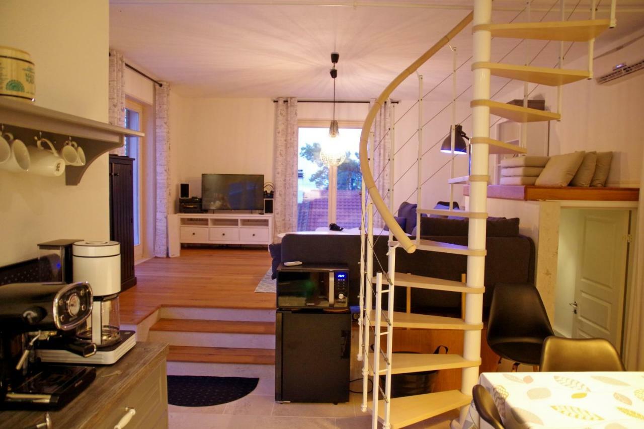 Holiday Home Nevista ซูมาร์ติน ภายนอก รูปภาพ