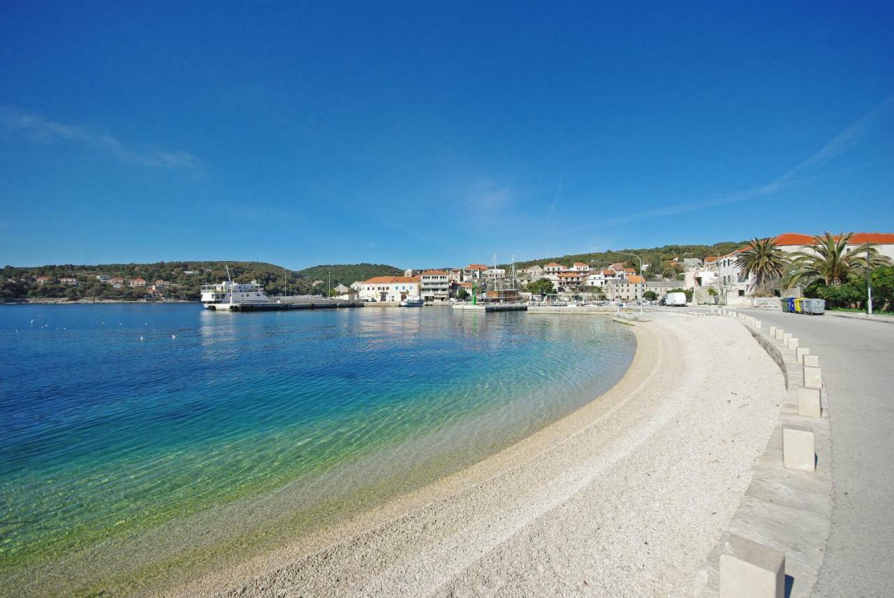 Holiday Home Nevista ซูมาร์ติน ภายนอก รูปภาพ